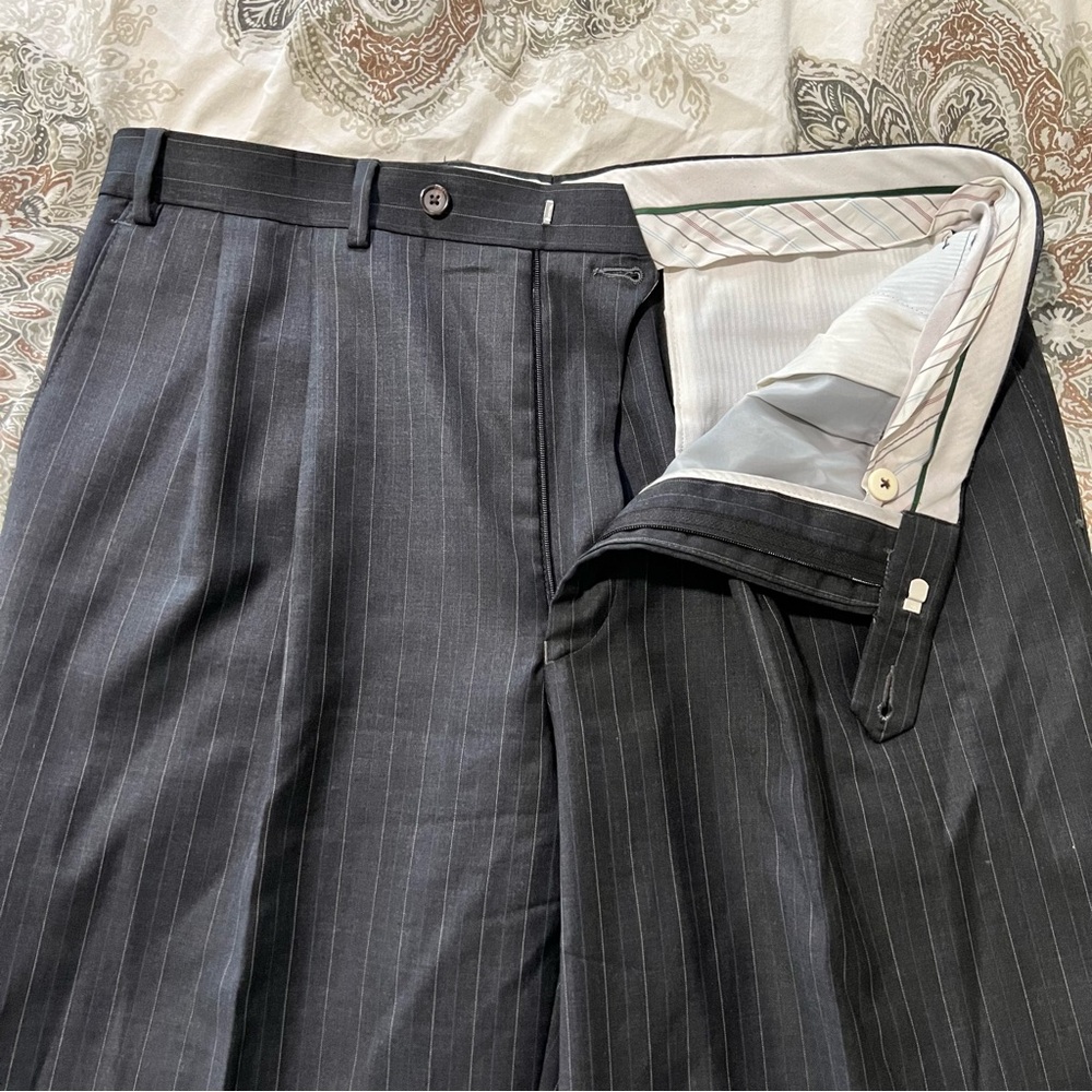 Ralph Lauren Dark Gray Blue and White Pinstripe Wool Suit Size 42R - Picture 12 of 15